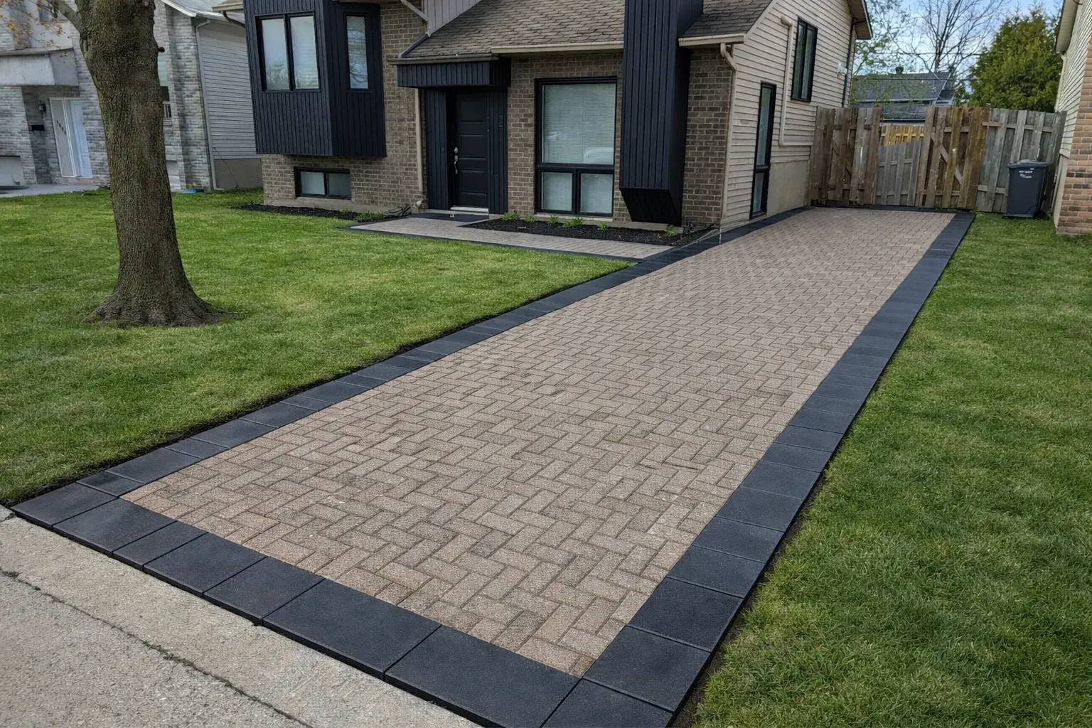 Bordures et modernisation de pavé dans l’Ouest-de-l’Île de Montréal — Construction OEM, West Island Montreal